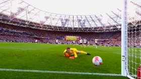 بن رحمة يُشعل سخط أنصار مانشستر يونايتد على الحارس دي خيا