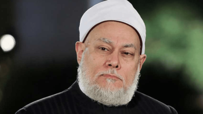 بالفيديو.. مفتي مصر السابق يثير الجدل بتصريحات صادمة عن عذاب القبر