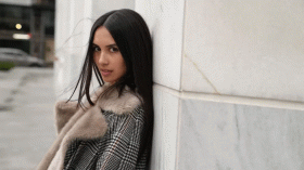 مؤثرة تستنسخ نفسها رقميا للرد والتواصل مع معجبيها