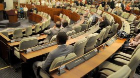 مشروع تعديل قانون العطل أمام البرلمان للمناقشة الاستعجالية