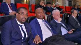 زفيزف وموتسيبي يُتابعان المباراة الترتيبية الإفريقية بِعنابة