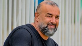 بن شيخة يصرّ على غشة وضمّ مدافع محوري وظهير أيسر