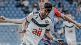 بِالفيديو: هدف خرافي بـ “الكرة السّاقطة” لِعمورة