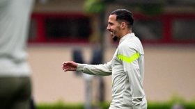 بن ناصر يُجدّد العهد مع رابطة الأبطال