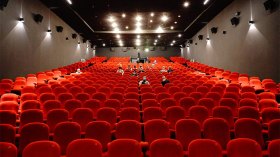 الجزائر تسعى لفرض المناصفة في منح المشاريع السينمائية وصندوق مشترك لتمويل الأفلام