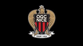 جزائريون يُطاردون جائزتَين في فريق نيس