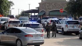États-Unis: Une fusillade fait huit morts dans un centre commercial au Texas