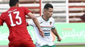 لاعب دولي يُمدّد عقده مع المولودية