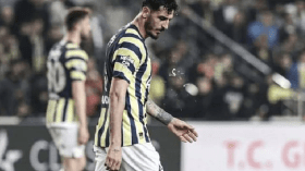 لاعب فنربخشة يرد بعد حادثة البصق على المصري تريزيغيه