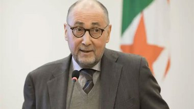 Insistence on Depriving Algerians of Their Rights, Privileges in France