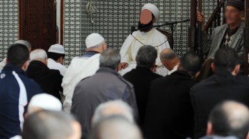 أخيرا.. الأئمَّةُ في مواقعهم