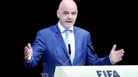 كرة القدم في خطر بسبب إقامة المباريات المحلية في الخارج