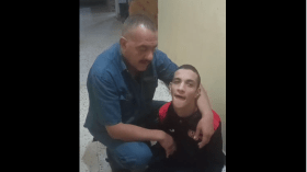 هذه قصة إسلام الذي أسعف والده عشرات الأشخاص ولم يسعفه أحد!