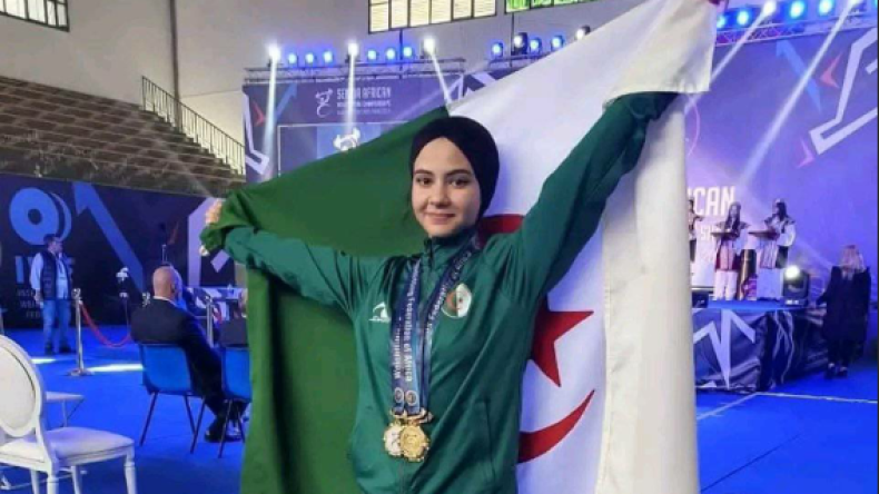 الجزائرية كاتبي تتوّج بالذهب في البطولة الإفريقية لرفع الأثقال