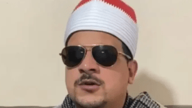 فيديو لمقرئ شهير يغني ويتمايل على أنغام أم كلثوم يهزّ مصر