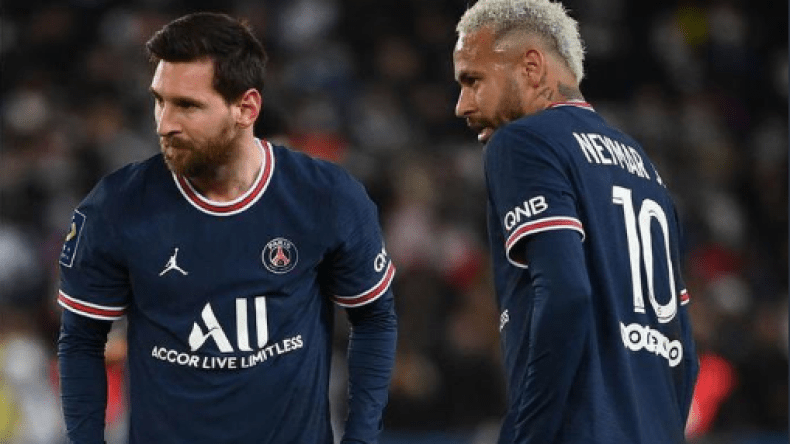 جماهير باريس سان جيرمان تهاجم نيمار وتطالب بطرد ميسى