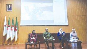 دعوة إلى إدراج “التربية الإلكترونية” في البرامج التربوية