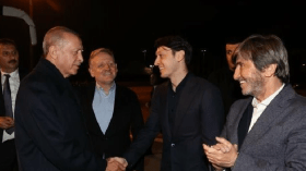 أوزيل يعلّق بعد فوز أردوغان بالانتخابات الرئاسية التركية