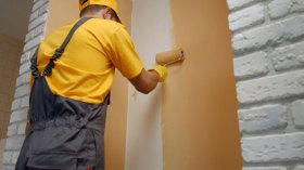 سوق الدهان في الجزائر.. انتعاش بالإبداع والتكنولوجيا