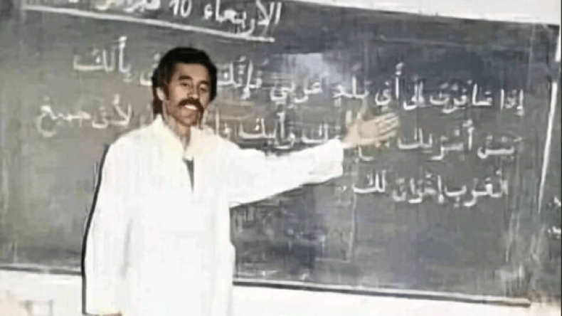 تفاعل كبير مع صورة لمعلم جزائري التقطت قبل 35 سنة.. ما قصتها؟