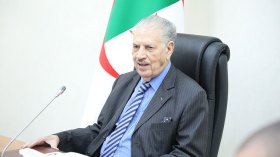 الرئيس تبون في معركة الحفاظ على السيادة ومواجهة الأعداء