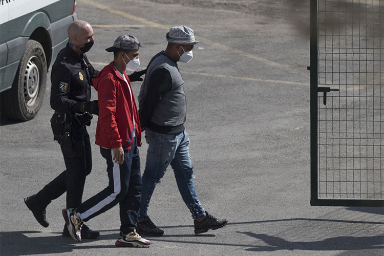 Decisions to Deport Thousands of Algerians From the European Union