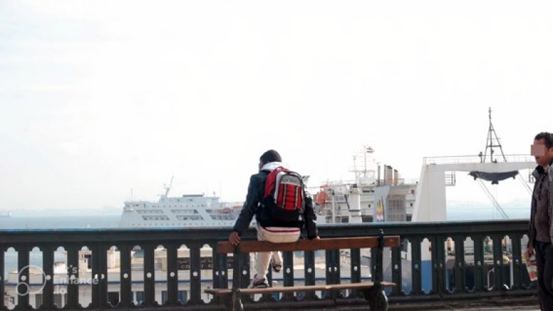 أزمة مقتبل العمر.. دوامة صراع تدفع الشباب إلى “الحرڨة”