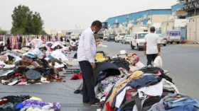 لماذا يجب أن تتوقف عن شراء الملابس المستعملة؟