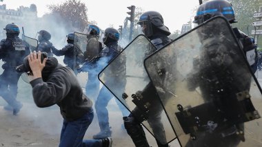 1er-mai: 540 interpellations et 406 policiers et gendarmes blessés en France
