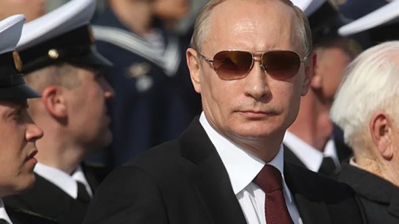 Moscou accuse Kiev d’avoir voulu tuer Poutine avec un drone