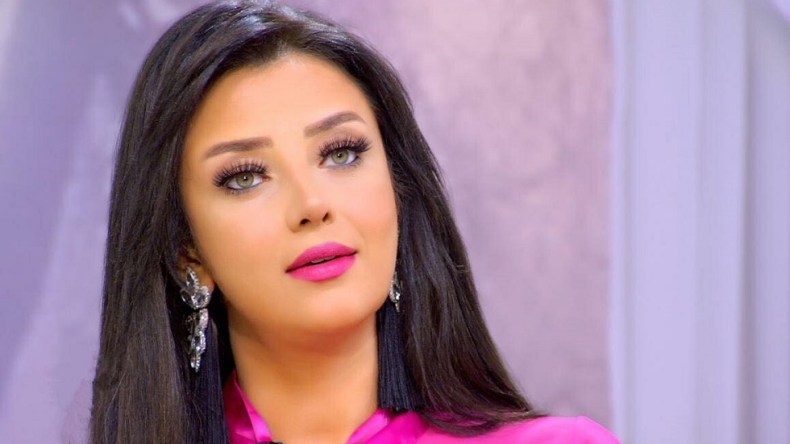 بعد تشبيهها بـ”عنتر بن شدّاد”.. هذا ما فعلته مذيعة مصرية لتكشف جمالها