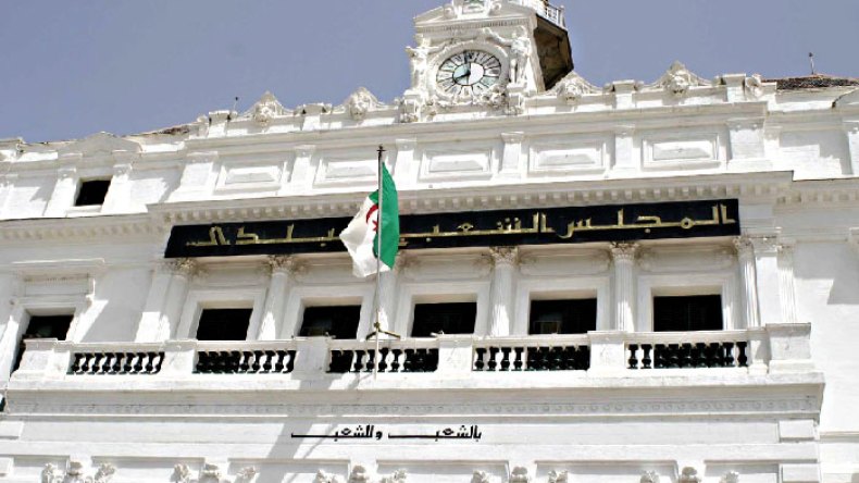 بيان “هامّ” حول الوثائق الإدارية في الجزائر