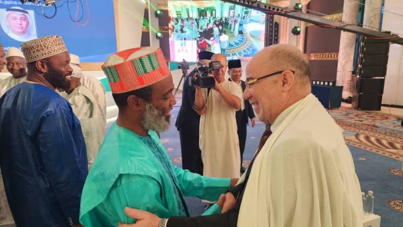 وزير الشؤون الدينية يشارك في ندوة “الحج الكبرى 47” بجدة (صور)