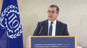 وزير جزائري يدافع عن حقوق العمال الفلسطينيين