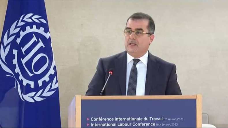 وزير جزائري يدافع عن حقوق العمال الفلسطينيين