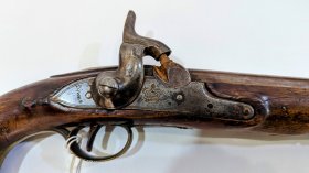 الجزائر تسترجع 7 بنادق عثمانية من بريطانيا (صور)