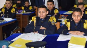 هؤلاء مؤهلون ليصبحوا “ضباط المستقبل” في الجزائر