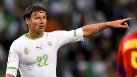 أحد “مُحاربي الصّحراء” يُنجز المهمّة ويعتزل كرة القدم