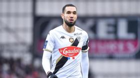 3 أندية تتنافس لِانتداب بن طالب