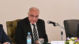 الطاقة تجرّ قاطرة السياسة والدبلوماسية الجزائرية