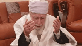 الجزائر تفقد صاحب مسيرة قرن من العلم.. الشيخ الطاهر آيت علجت يُوارى الثرى