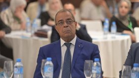 لوبيات أرادت فرض الدواء الفرنسي على الجزائر