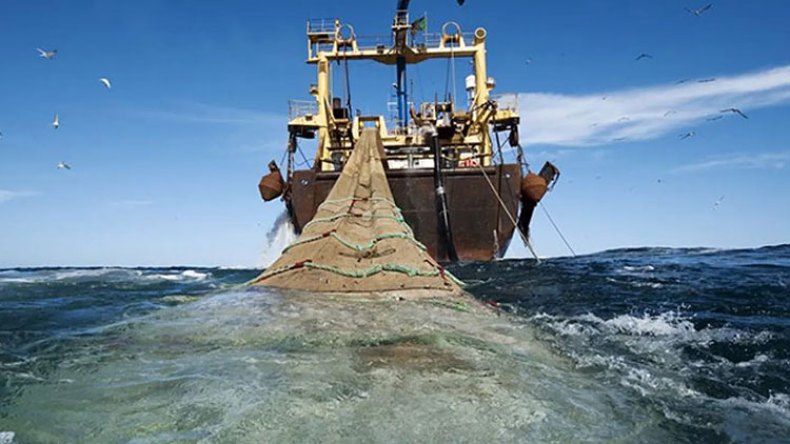 على السفن الأوروبية مغادرة المياه الإقليمية الصحراوية منتصف جويلية