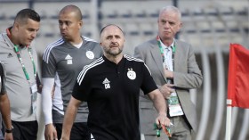 بلماضي يطلب من زفيزف استقبال تنزانيا ومصر على ملعب 19 ماي 1956