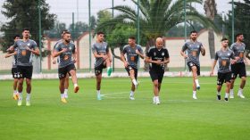 8 لاعبين جزائريين سَيُعانون أمام أوغندا