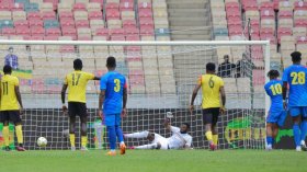 بِالفيديو: وضعية ملعب “جابوما” ومُنافس المنتخب الوطني