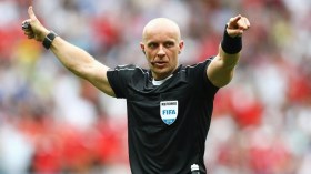 اليهود والشواذ يضغطون لِإبعاد حكم النّهائي الأوروبي الذي سيحضره محرز