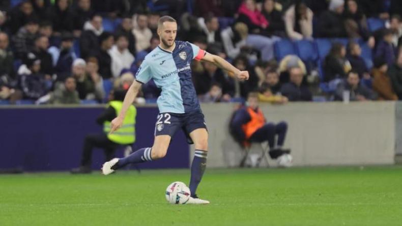 لكحل يُفسّر وجهته وبلماضي غير راضٍ