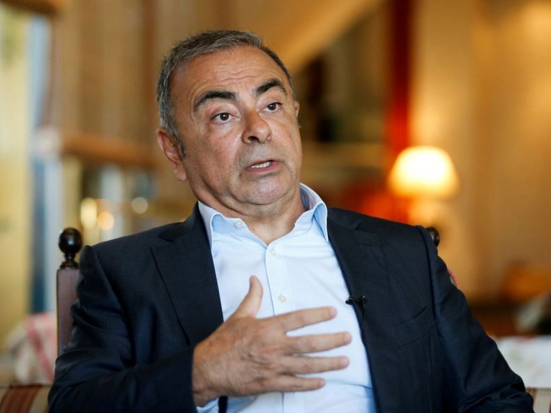 L’ancien PDG de Renault et Nissan porte plainte contre le groupe japonais devant la justice libanaise.