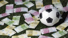 مَن يشتري اللاعبين مِن السّوق لِأندية البطولة الوطنية؟